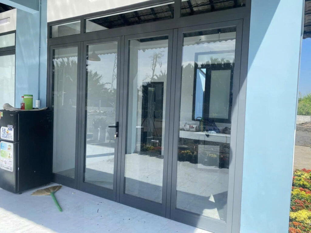 cửa nhôm kính Long Thành